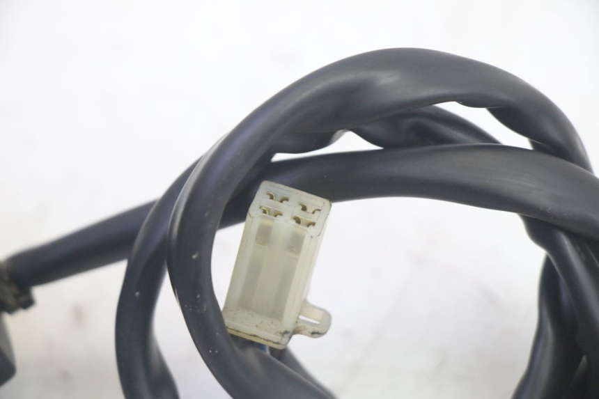 photo de RECHTS STUURSCHAKELAAR YAMAHA TZR 50 (2008 - 2016) - Bevestigingspunten