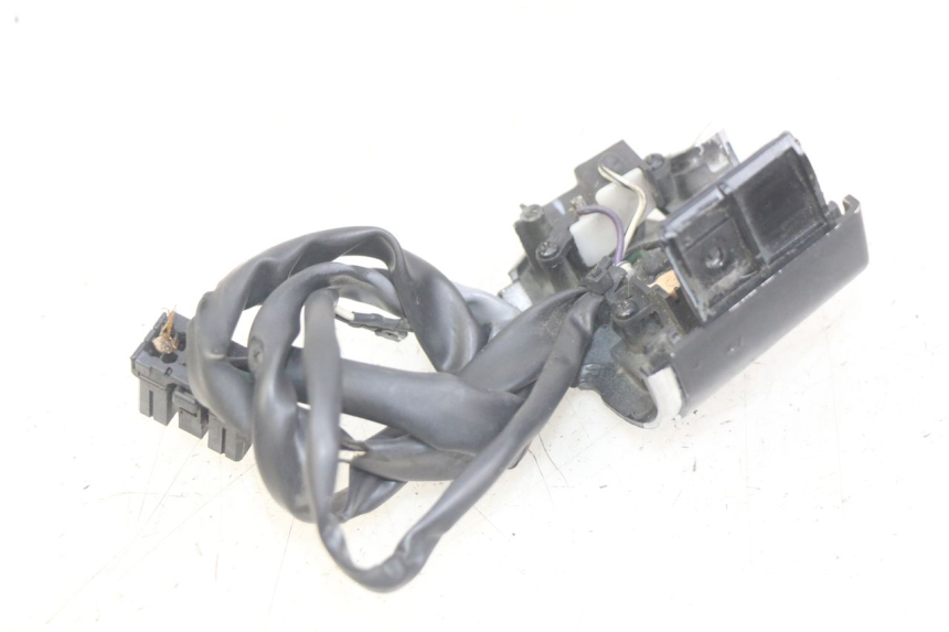 photo de RECHTS STUURSCHAKELAAR PIAGGIO VESPA SPRINT 2T 50 (2014 - 2018) - Detail van het onderdeel