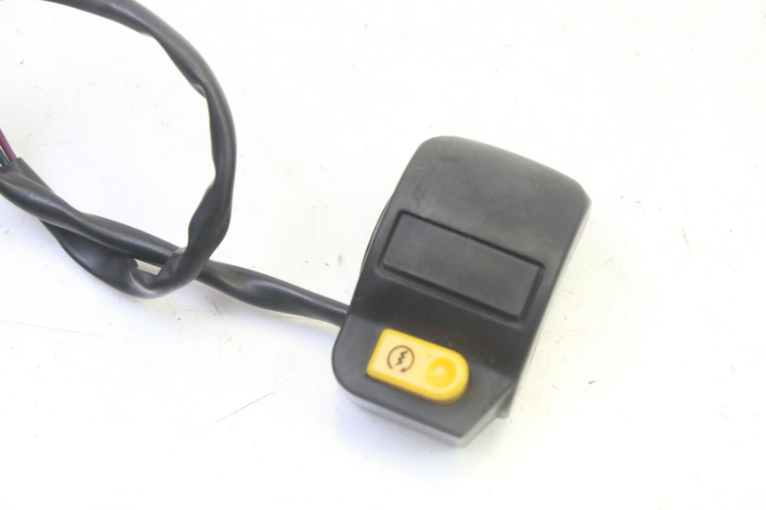 photo de RECHTER STUURSCHAKELAAR PEUGEOT VIVACITY NEW 4T 50 (2008 - 2017) - Detail van het onderdeel