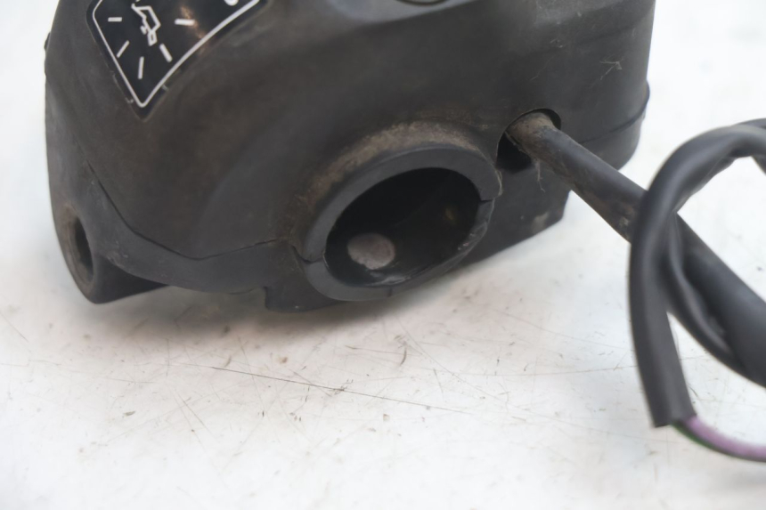 photo de RECHTER STUURSCHAKELAAR PEUGEOT VIVACITY 50 (2004 - 2009) - Technische close-up