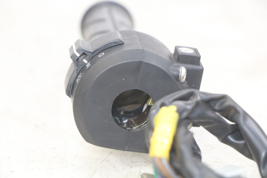 photo de RECHTER STUURSCHAKELAAR DAELIM VJ ROADWIN FI 125 (2008 - 2017) - Detail van het onderdeel