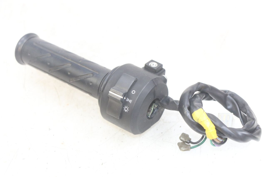 photo de RECHTER STUURSCHAKELAAR DAELIM VJ ROADWIN FI 125 (2008 - 2017) - Technische close-up