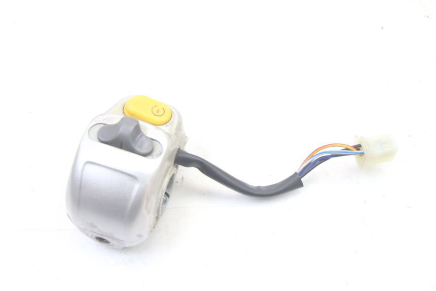 photo de RECHTER STUURSCHAKELAAR YAMAHA WHY 50 (1998 - 2000) - Bevestigingspunten