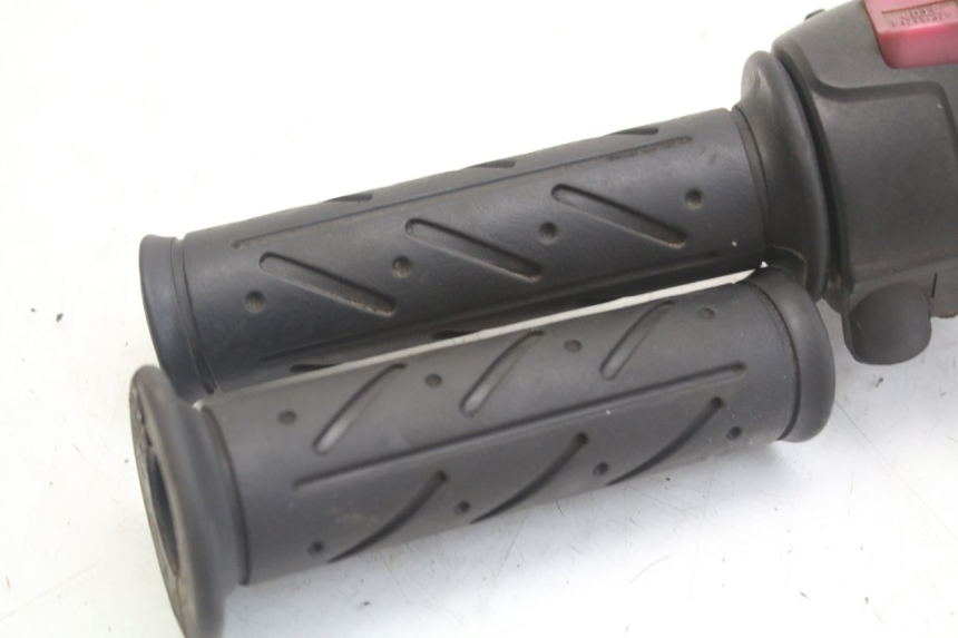 photo de RECHTER STUURSCHAKELAAR KYMCO X-CITING XCITING 400 (2014 - 2018) - Zoom op gebruiksstaat