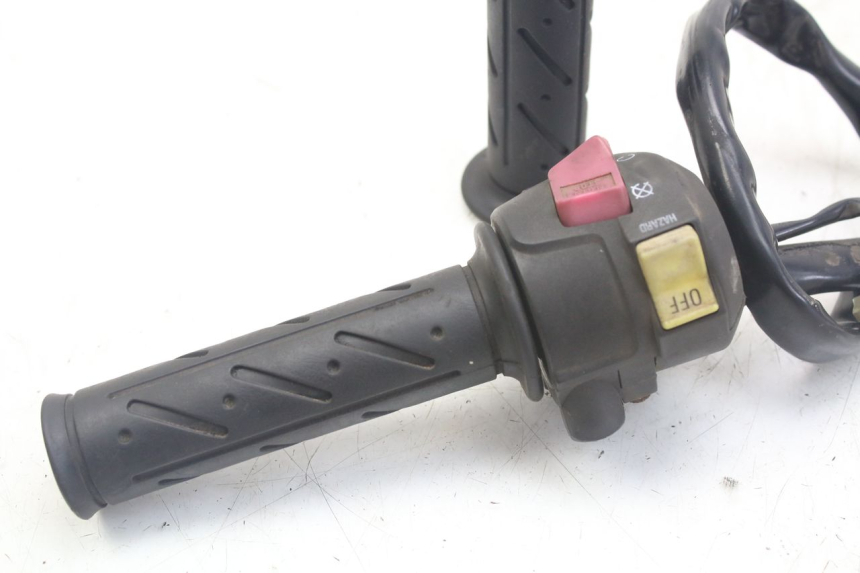 photo de RECHTER STUURSCHAKELAAR KYMCO X-CITING XCITING 400 (2014 - 2018) - Andere kijkhoek