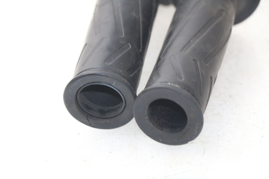 photo de RECHTER STUURSCHAKELAAR YAMAHA X-MAX XMAX 125 (2010 - 2013) - Overzicht