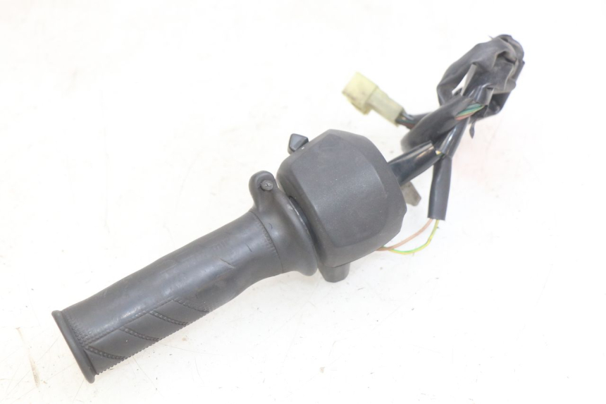 photo de RECHTER STUURSCHAKELAAR YAMAHA X-MAX XMAX 125 (2010 - 2013) - Technische close-up