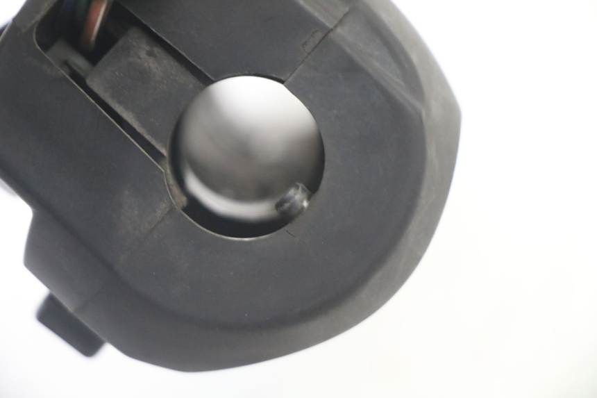 photo de RECHTER STUURSCHAKELAAR YAMAHA X-MAX XMAX 125 (2010 - 2013) - Technische close-up