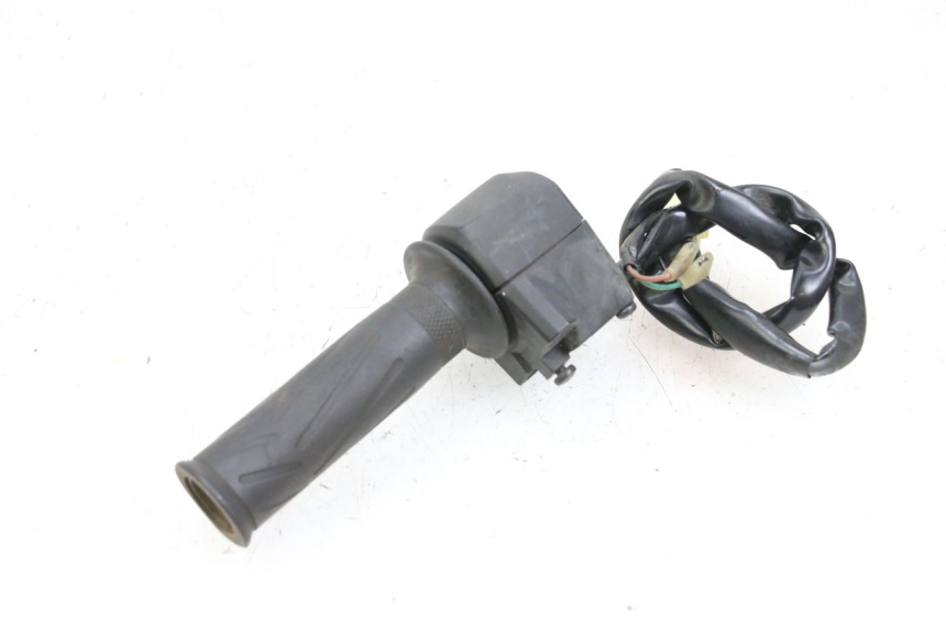 photo de RECHTER STUURSCHAKELAAR YAMAHA X-MAX XMAX 125 (2010 - 2013) - Zoom op gebruiksstaat