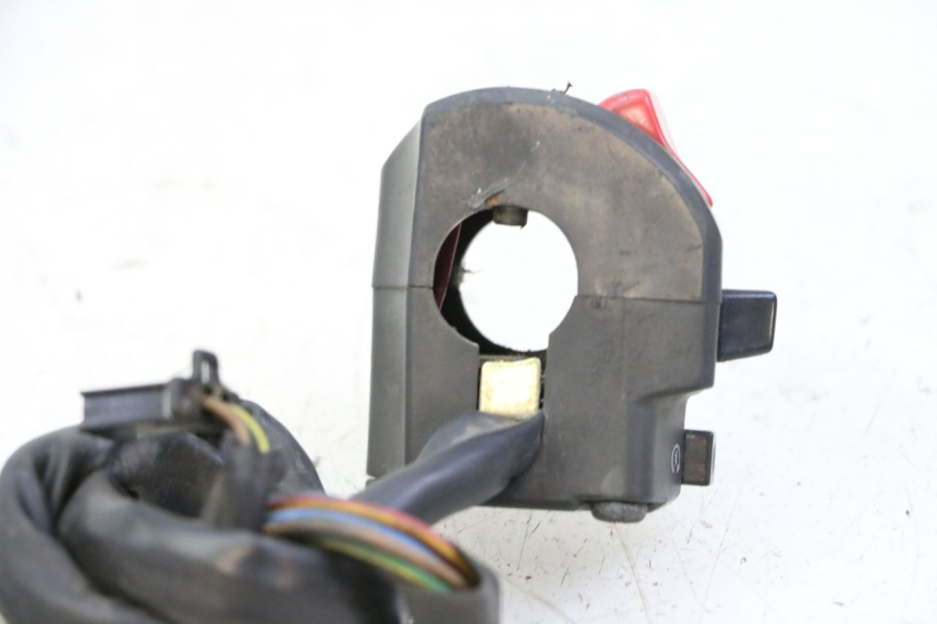 photo de RECHTER STUURSCHAKELAAR YAMAHA XJN DIVERSION 600 (2000 - 2003) - Detail van het onderdeel