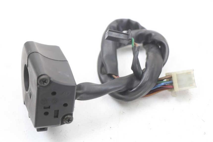 photo de RECHTER STUURSCHAKELAAR YAMAHA XJS DIVERSION 600 (1997 - 1999) - Technische close-up