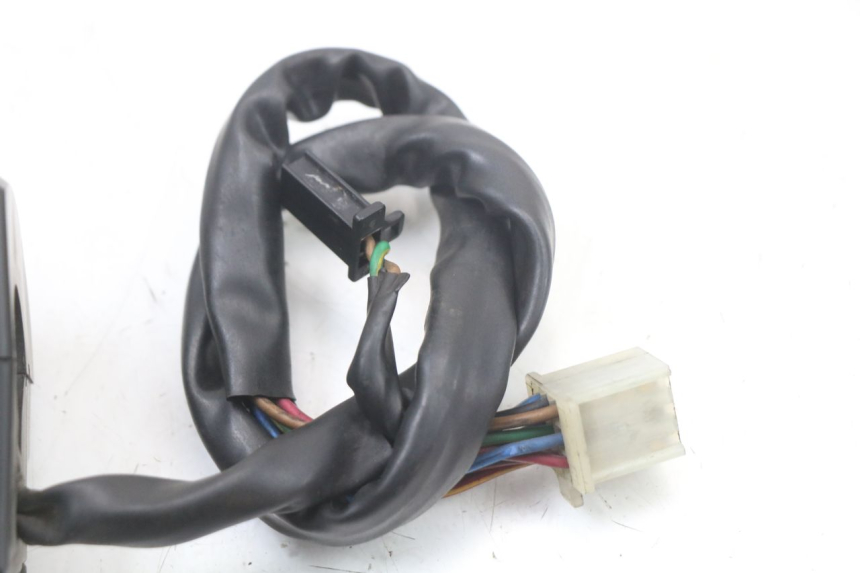 photo de RECHTER STUURSCHAKELAAR YAMAHA XJS DIVERSION 600 (1997 - 1999) - Bevestigingspunten