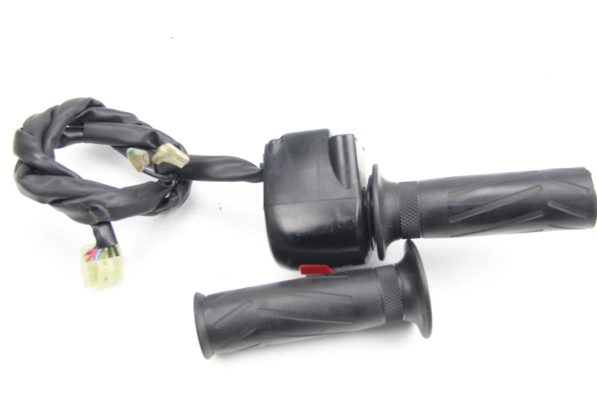 photo de RECHTER STUURSCHAKELAAR YAMAHA XP T-MAX TMAX 500 (2008 - 2012) - Detail van het onderdeel