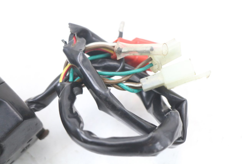 photo de RECHTER STUURSCHAKELAAR SYM XS 125 (2007 - 2016) - Bevestigingspunten