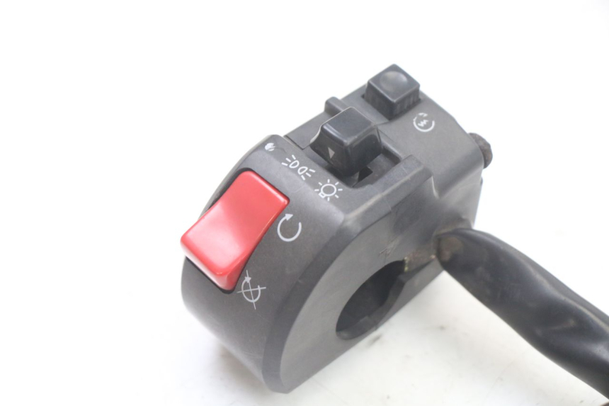 photo de RECHTER STUURSCHAKELAAR YAMAHA FZS FAZER 600 (2001 - 2003) - Overzicht