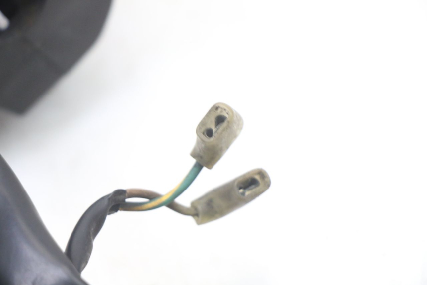 photo de RECHTER STUURSCHAKELAAR YAMAHA FZS FAZER 600 (2001 - 2003) - Staat van het oppervlak