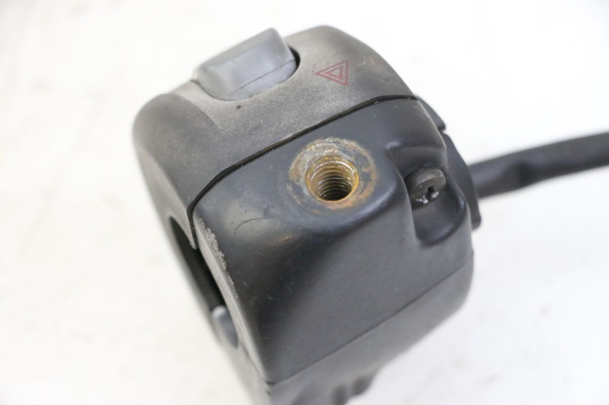 photo de RECHTS STUURSCHAKELAAR YAMAHA YP MAJESTY 125 (2007 - 2010) - Technische close-up