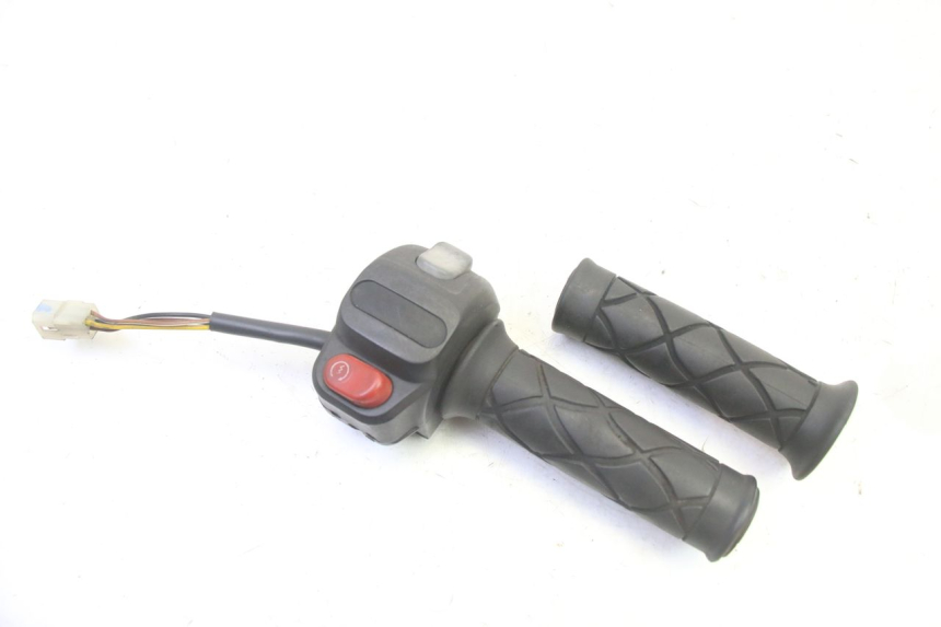 photo de RECHTS STUURSCHAKELAAR YAMAHA YP MAJESTY 125 (2007 - 2010) - Hoofdaanzicht