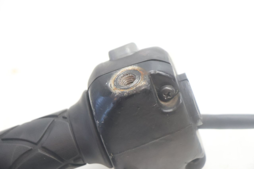photo de RECHTS STUURSCHAKELAAR YAMAHA YP MAJESTY 125 (2007 - 2010) - Bevestigingspunten