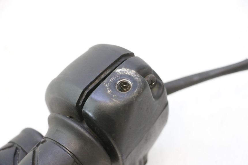 photo de RECHTER STUURSCHAKELAAR YAMAHA YP MAJESTY 125 (1998 - 2001) - Detail van het onderdeel