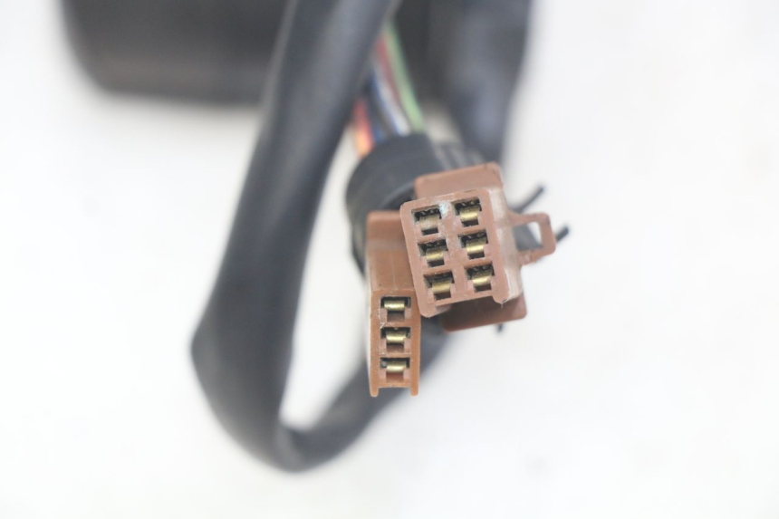 photo de RECHTS STUURSCHAKELAAR YAMAHA YZF R THUNDERCAT 600 (1996 - 2003) - Zoom op gebruiksstaat