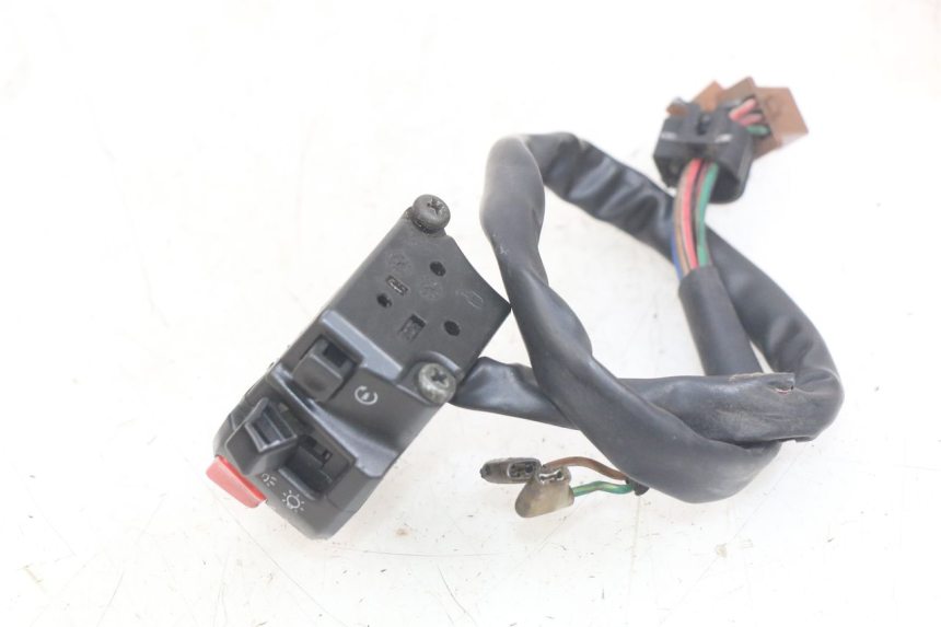 photo de RECHTS STUURSCHAKELAAR YAMAHA YZF R THUNDERCAT 600 (1996 - 2003) - Technische close-up