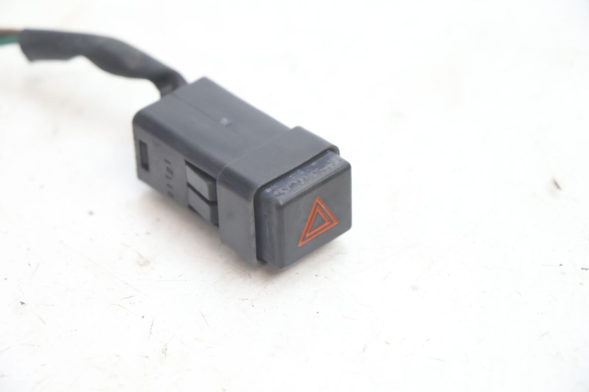 photo de NOODLICHTSCHAKELAAR YAMAHA FJR 1300 (2001 - 2005) - Detail van het onderdeel