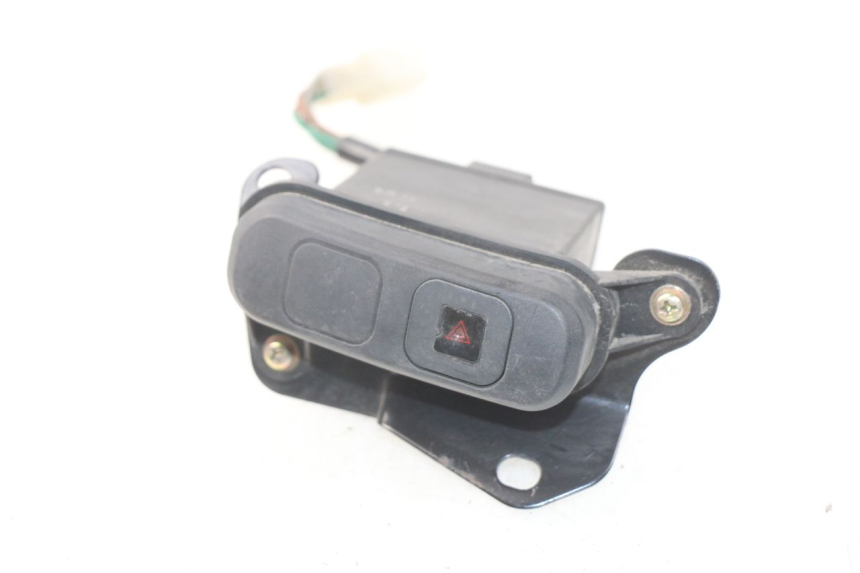 photo de SCHAKELAAR NOODKNIPPERLICHTEN SYM GTS EFI ABS 125 (2012 - 2016) - Hoofdaanzicht