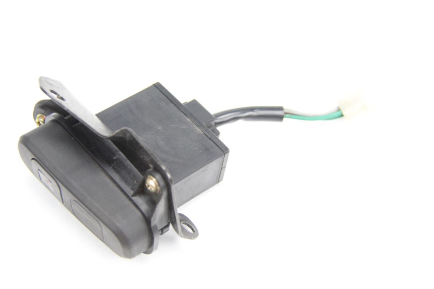 photo de SCHAKELAAR NOODKNIPPERLICHTEN SYM GTS EFI ABS 125 (2012 - 2016) - Andere kijkhoek