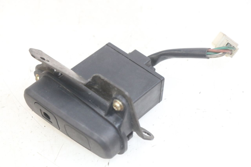 photo de SCHAKELAAR NOODKNIPPERLICHTEN SYM GTS EFI 125 (2012 - 2016) - Detail van het onderdeel