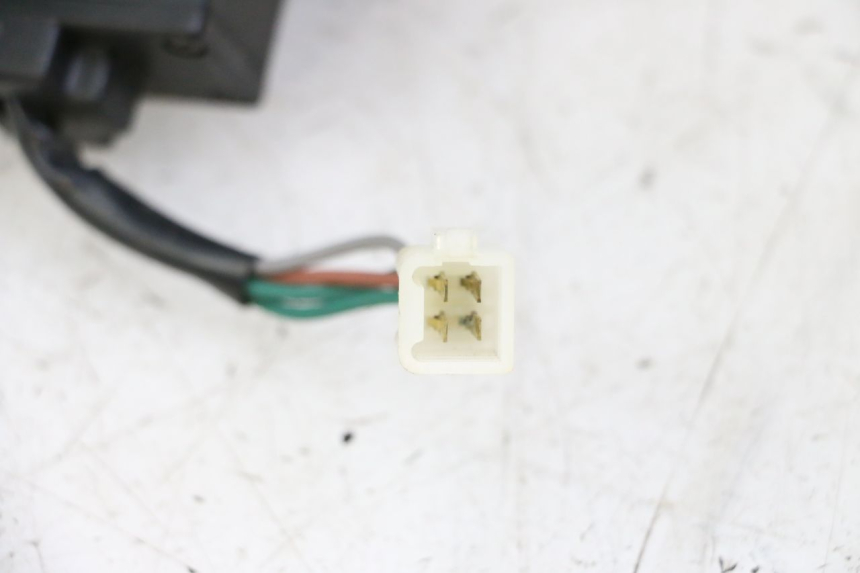 photo de SCHAKELAAR NOODKNIPPERLICHTEN SYM JOYMAX 125 (2010 - 2017) - Zoom op gebruiksstaat