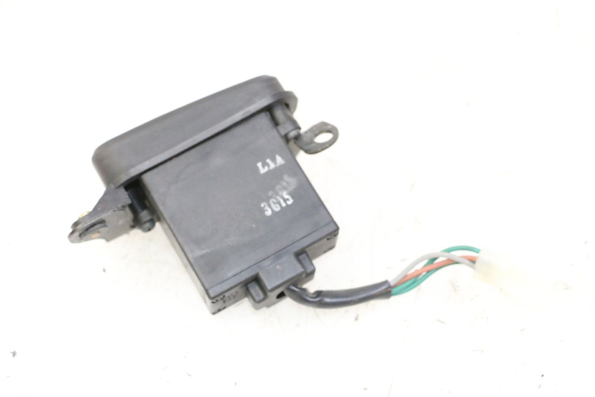 photo de SCHAKELAAR NOODKNIPPERLICHTEN SYM JOYMAX 125 (2010 - 2017) - Technische close-up