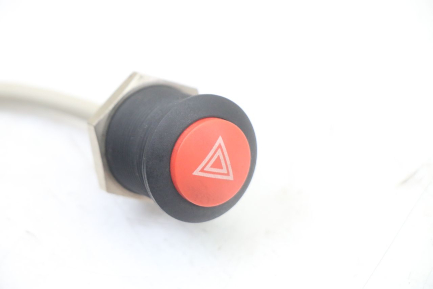 photo de SCHAKELAAR NOODKNIPPERLICHTEN LIGIER PULSE 3 1 (2014 - 2020) - Zoom op gebruiksstaat