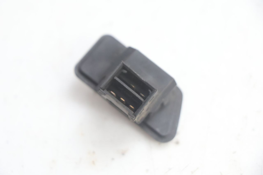 photo de SCHAKELAAR NOODKNIPPERLICHTEN YAMAHA XMAX X-MAX 125 (2006 - 2009) - Andere kijkhoek