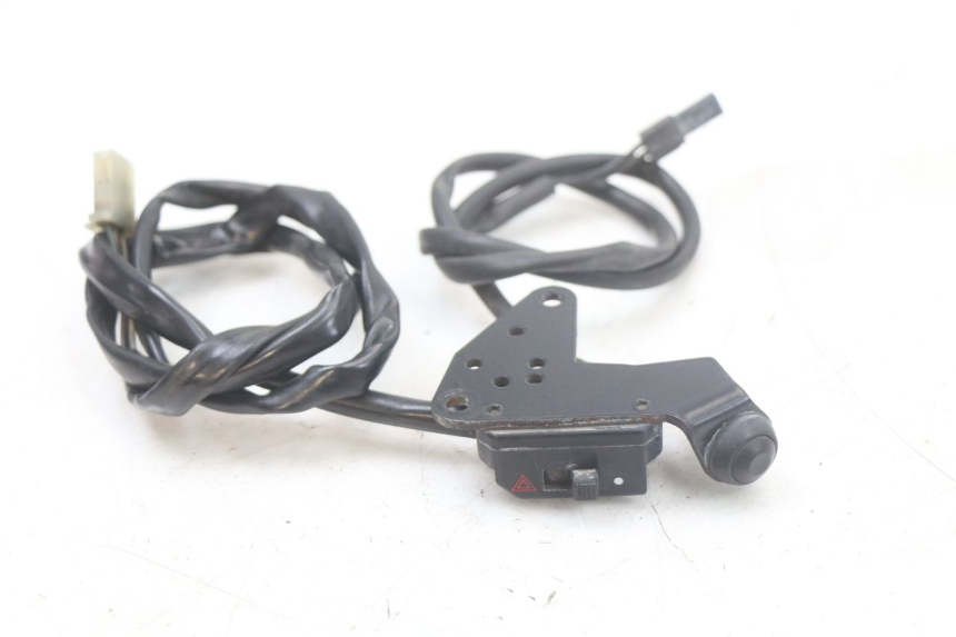 photo de SCHAKELAAR NOODKNIPPERLICHTEN YAMAHA FJR ABS 1300 (2006 - 2012) - Hoofdaanzicht