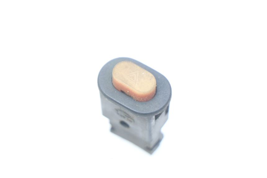 photo de SCHAKELAAR NOODKNIPPERLICHTEN YIYING YY50QT-10 50 (2007 - 2022) - Hoofdaanzicht