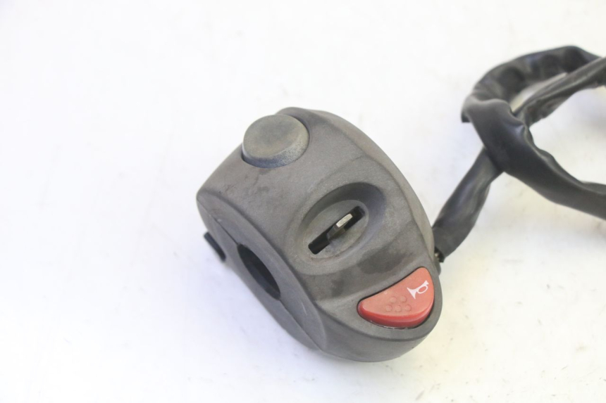 photo de LINKER STUURSCHAKELAAR ADIVA AD3 300 (2014 - 2020) - Detail van het onderdeel