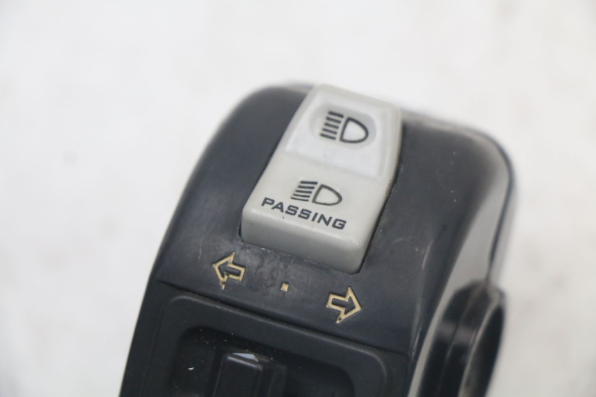 photo de LINKER STUURSCHAKELAAR KYMCO AGILITY 4T 50 (2018 - 2022) - Zoom op gebruiksstaat