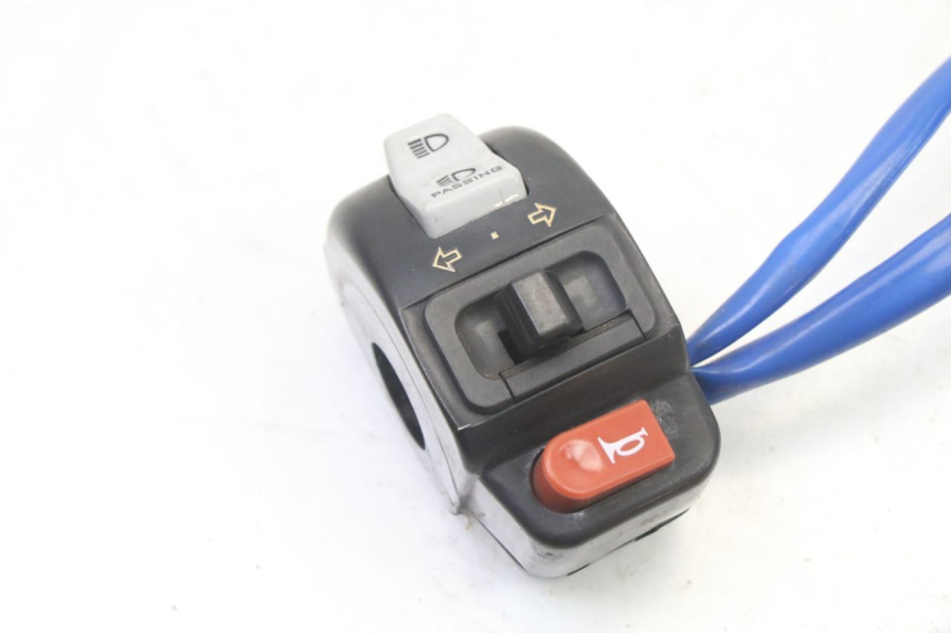 photo de LINKER STUURSCHAKELAAR KYMCO AGILITY 4T 50 (2018 - 2022) - Detail van het onderdeel