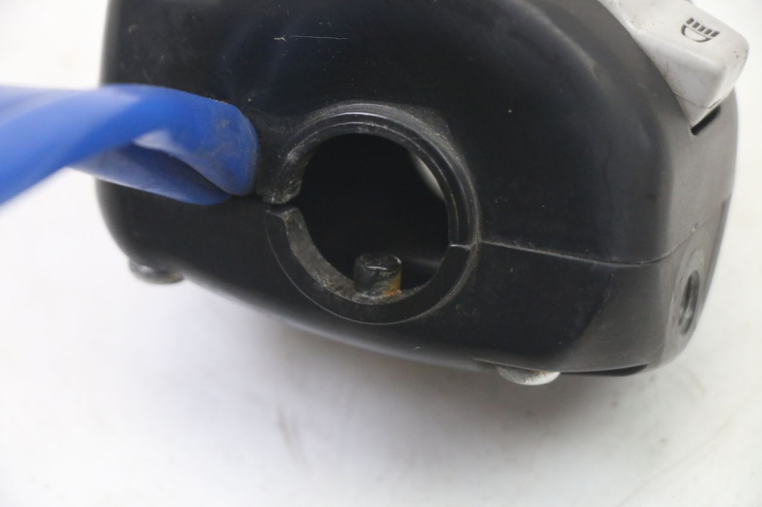 photo de LINKER STUURSCHAKELAAR KYMCO AGILITY 4T 50 (2018 - 2022) - Bevestigingspunten