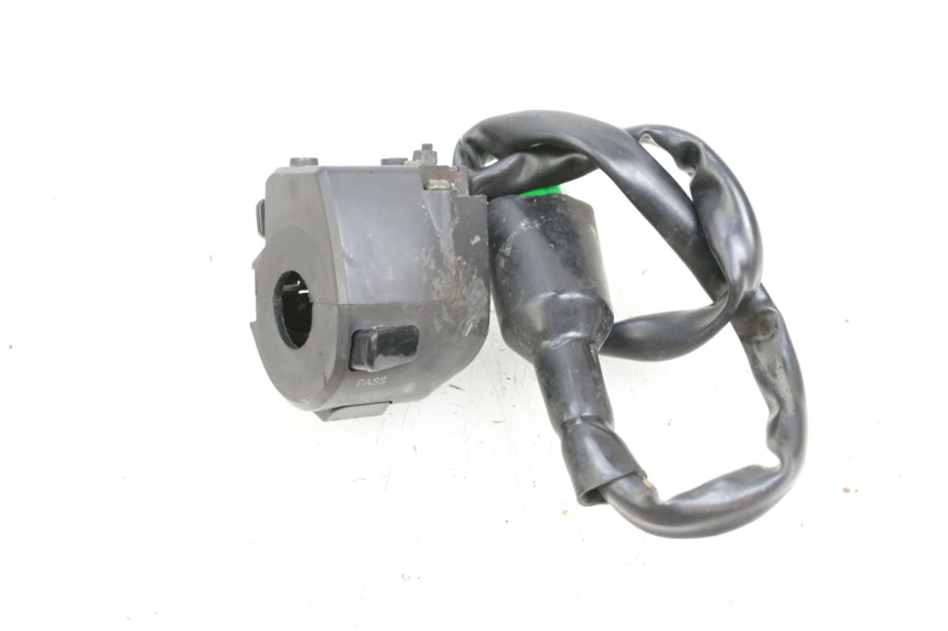 photo de LINKER STUURSCHAKELAAR MAG POWER BOMBERS 4T 50 (2016 - 2026) - Bevestigingspunten