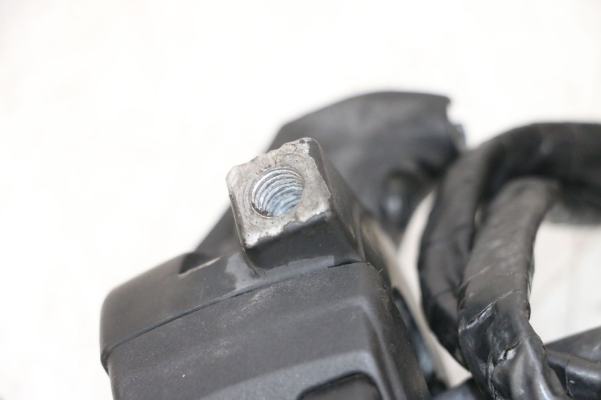 photo de LINKER STUURSCHAKELAAR MBK BOOSTER SPIRIT NAKED 50 (2004 - 2017) - Markeringen en referenties