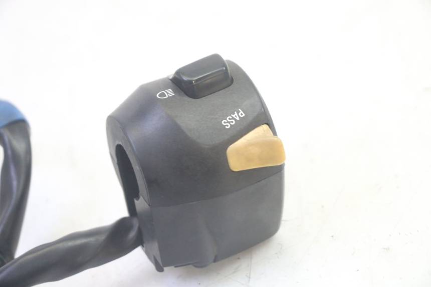 photo de LINKER STUURSCHAKELAAR SUZUKI BURGMAN 125 (2007 - 2014) - Technische close-up