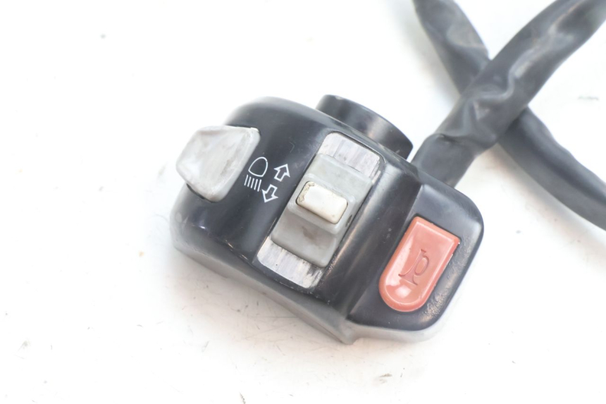 photo de LINKER STUURSCHAKELAAR YAMAHA BW'S BWS 125 (2010 - 2013) - Detail van het onderdeel