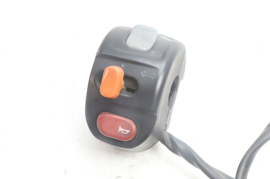 photo de LINKER STUURSCHAKELAAR BMW C1 125 (2000 - 2003) - Detail van het onderdeel