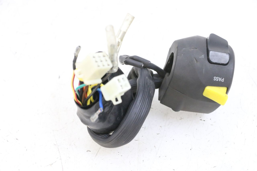 photo de LINKER STUURSCHAKELAAR KSR CODE 125 (2018 - 2020) - Detail van het onderdeel