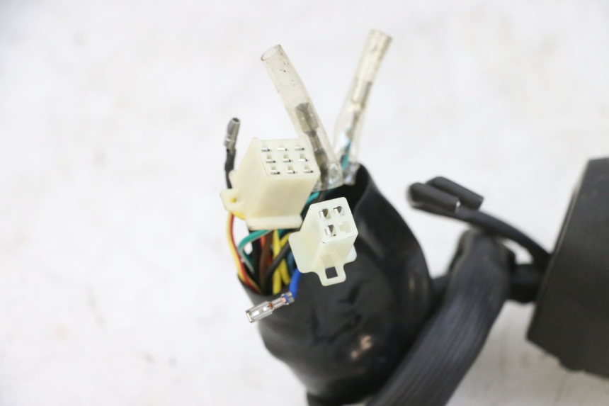 photo de LINKER STUURSCHAKELAAR KSR CODE 125 (2018 - 2020) - Bevestigingspunten