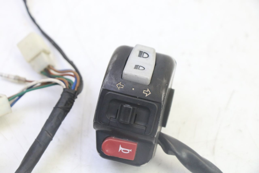 photo de LINKER STUURSCHAKELAAR SYM CROX 4T 50 (2016 - 2023) - Detail van het onderdeel