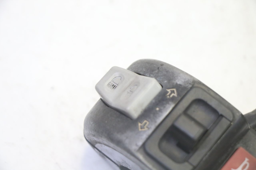 photo de LINKER STUURSCHAKELAAR SYM CROX 4T 50 (2016 - 2023) - Zoom op gebruiksstaat