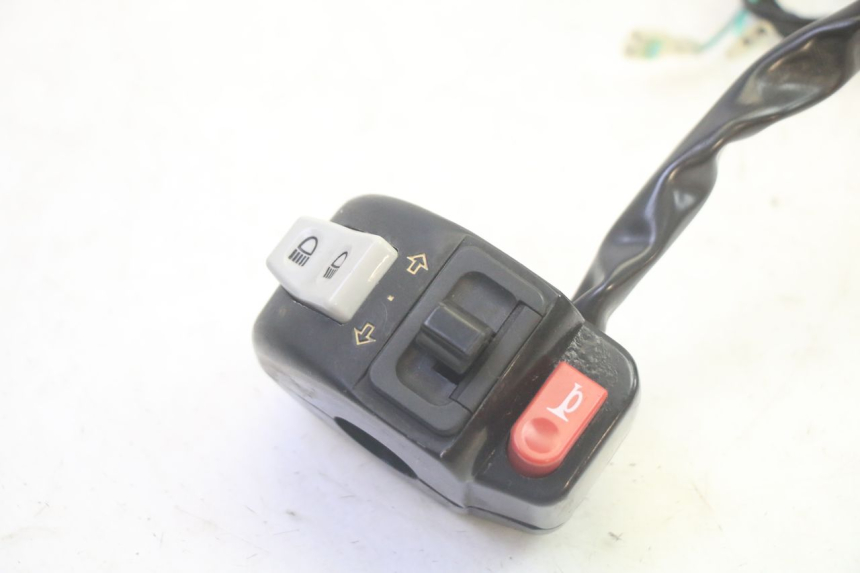 photo de LINKER STUURSCHAKELAAR SYM CROX 4T 50 (2016 - 2023) - Detail van het onderdeel